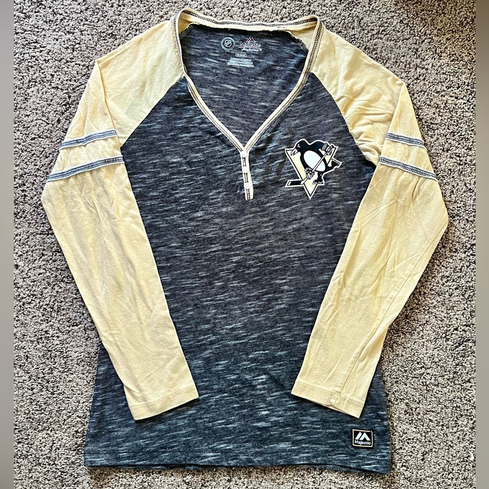 Women’s PITTSBURGH PENGUINS Majestic Long Sleeve V Neck